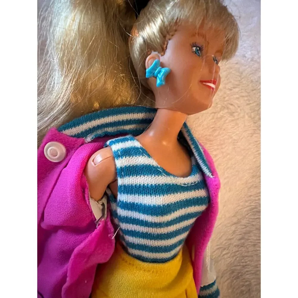 Vintage 1988 Hasbro Maxie Doll Maxie's World Varsity Cheerleader Outfit Blonde
